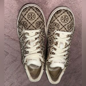 SOLD!! Tory Burch Logo Sneakers